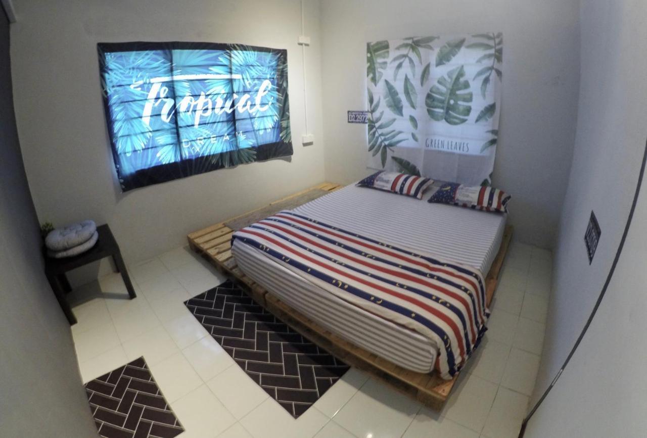 Хостел Boxpackers Langkawi Пантай-Сенанг Экстерьер фото