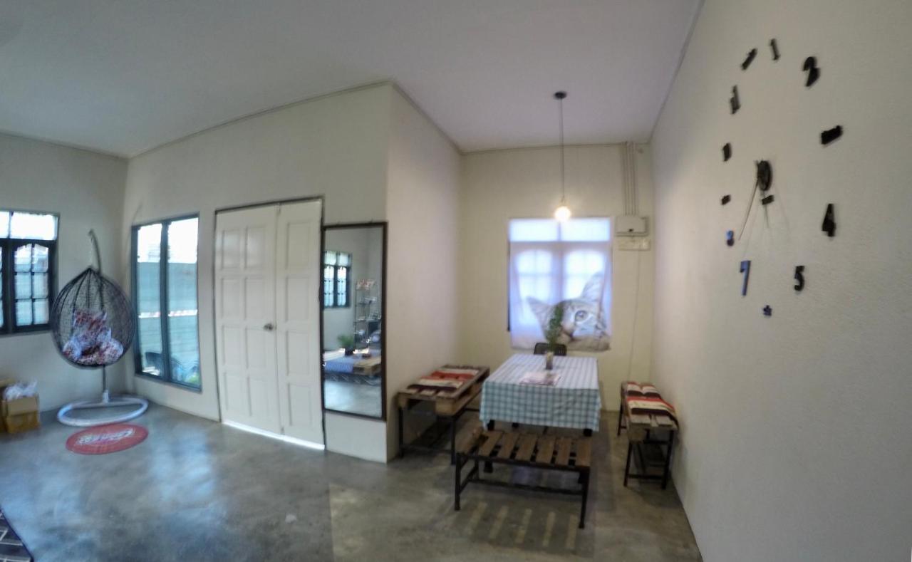 Хостел Boxpackers Langkawi Пантай-Сенанг Экстерьер фото
